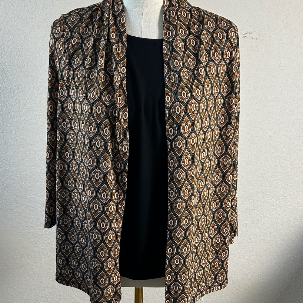 Bydesign Geometric Patterned Women's Cardigan/Simulating blouse underneath.